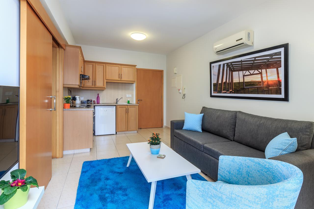 Soho City Apartments ลาร์นาคา ภายนอก รูปภาพ