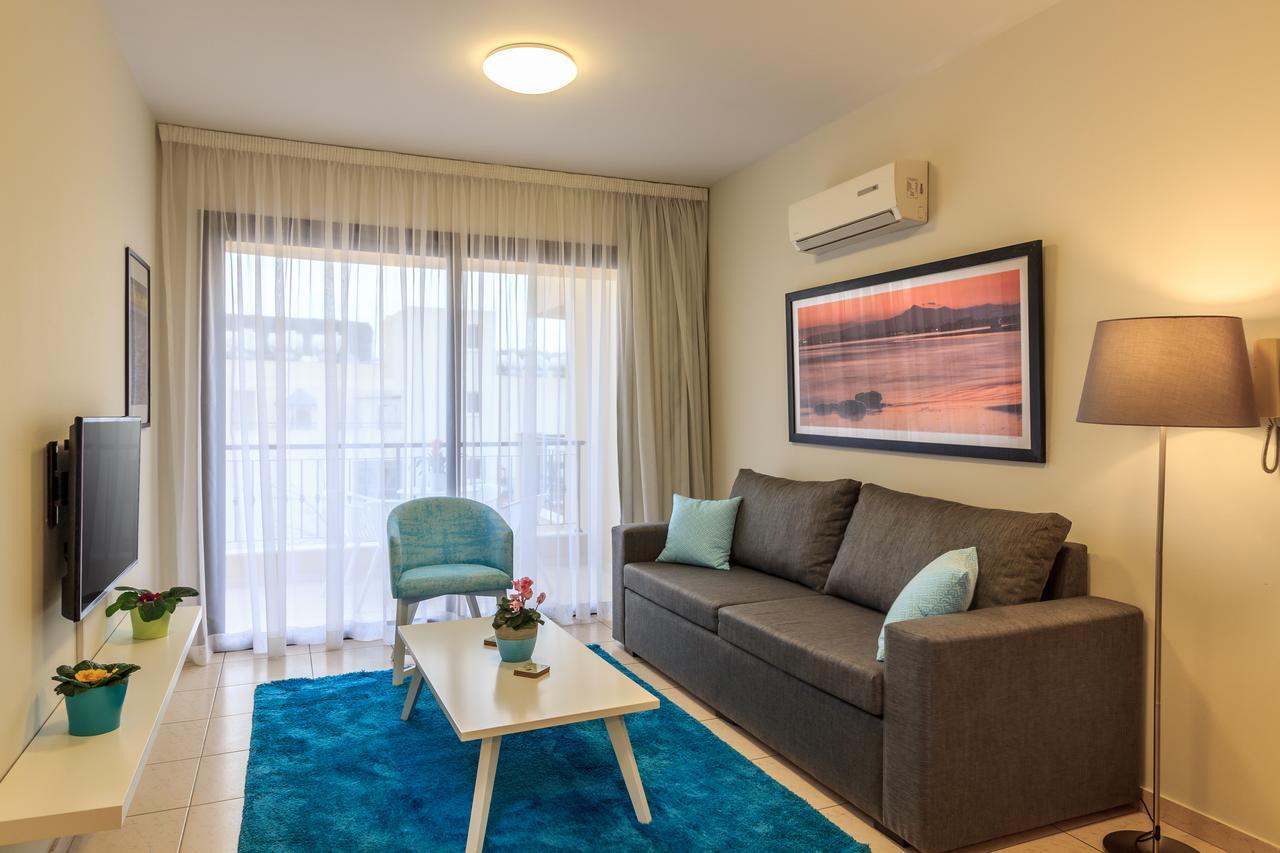 Soho City Apartments ลาร์นาคา ภายนอก รูปภาพ