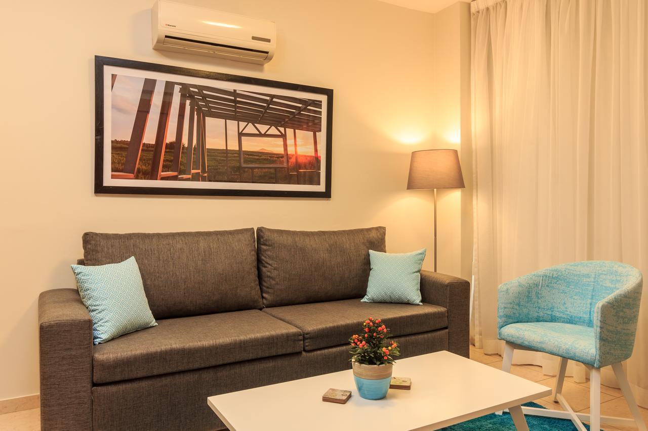 Soho City Apartments ลาร์นาคา ภายนอก รูปภาพ